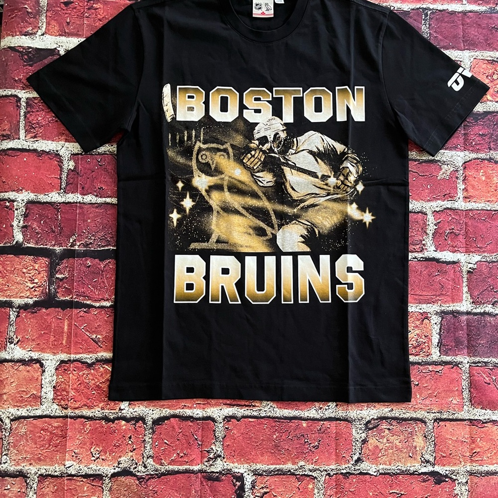 Boston Bruins Black Short Sleeve Graphic Tee - Official Team Design